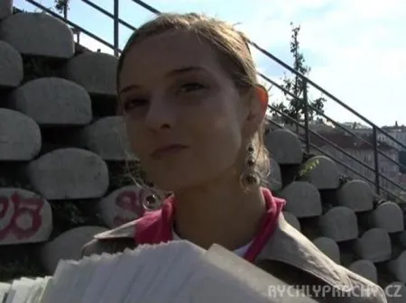 Чеська юна красуня погодилася відсосати і дати за гроші (ВІДЕО)