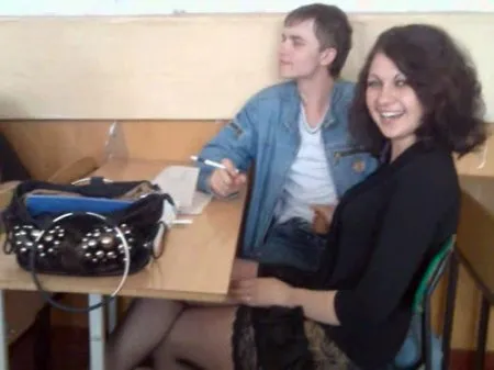 Дрочить одногрупникові під час лекції (ВІДЕО)