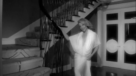 Кайлі Міноуг знялася з оголеною попою (HD ВІДЕО)