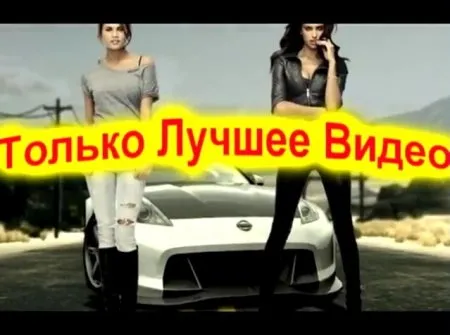 У танцівниці вискочили груди з сукні (ВІДЕО)