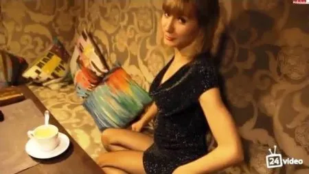 Дружина відсмоктала у багатолюдному кафе чоловікові (ВІДЕО)