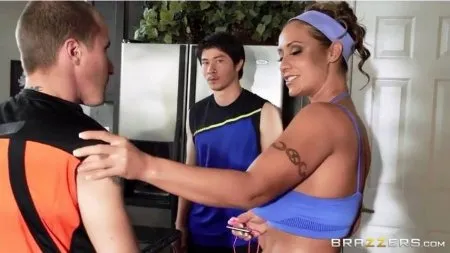 Виїбав маму друга за ящик пива (HD ВІДЕО)