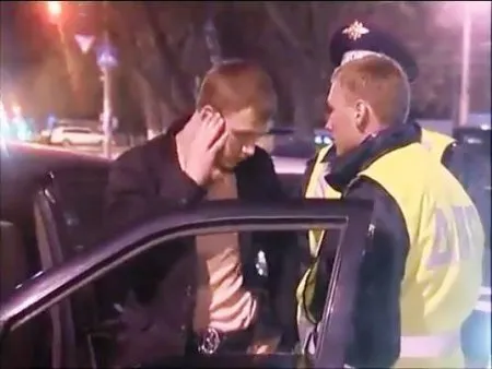 Правоохоронці іржуть над неадекватом (ВІДЕО)