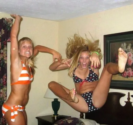 Ця слабка жіноча стать (ВІДЕО)