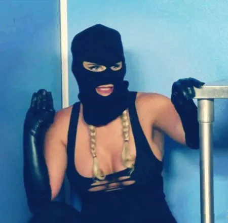 Фенікс — винищувачка сперми (HD ВІДЕО)