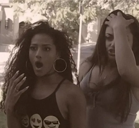 Він просто хотів її шльопнути по попі (ВІДЕО)