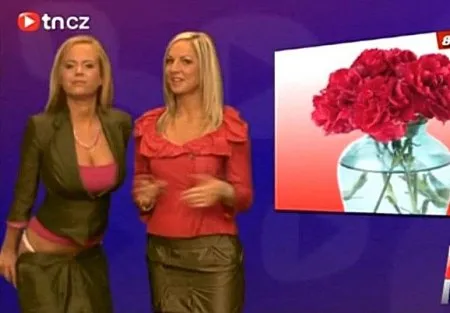 Чеський варіант з голими телеведучими (ВІДЕО)