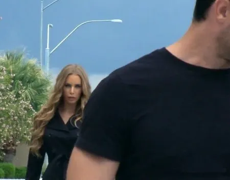 Обережно вона відловлює і трахає чоловіків! (ВІДЕО)