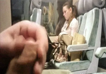 Дрочери атакують громадські місця! (ВІДЕО)