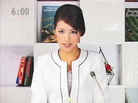 Вузькооку дикторку дрюкають у прямому ефірі (ВІДЕО)