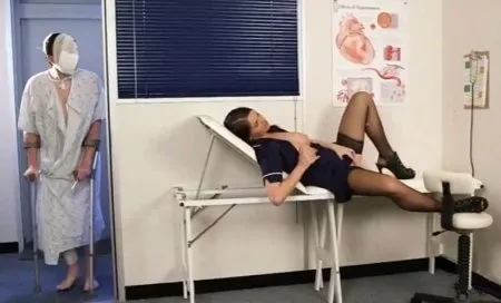 Медсестра клініки віддалася пацієнту під час нічного чергування (ВІДЕО)