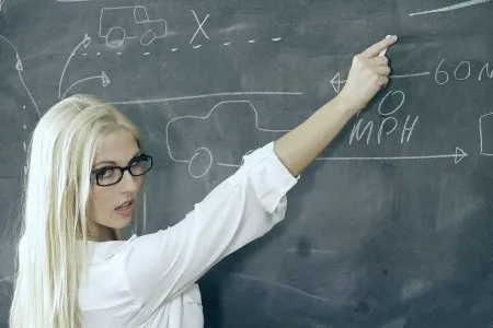 Нова вчителька з фізики видобуває сім'яну рідину з учня (ФОТО)