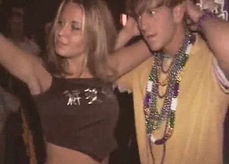 Під час корпоративу завалив у ліжко п'яну співробітницю (ВІДЕО)