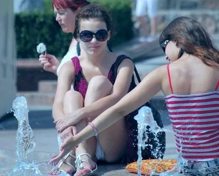 Невдалий ракурс або добірка оголеннь у стилі апскірт (ФОТО)