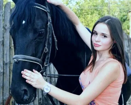 Спокусливі симпатяжки в компанії тварин (ФОТО)