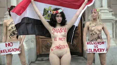Гола активістка Femen Магда Алія ель-Махді з Єгипту (HD ВІДЕО)