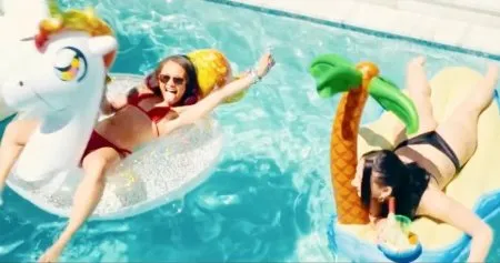 Оригінальний порно кліп на пісню Cake By The Ocean (HD ВІДЕО)