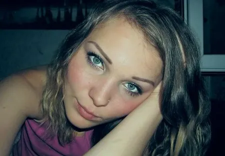 Пікантні домашні кадри чарівної Зінкі в одних трусах (ФОТО)