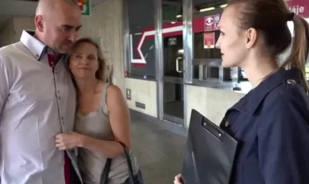 Секс учотирьох з обміном партнерами на вулиці (ВІДЕО)