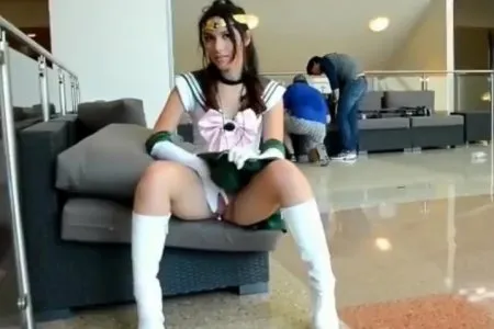 Косплеєрка публічно мастурбує на фестивалі Comic Con (ВІДЕО)