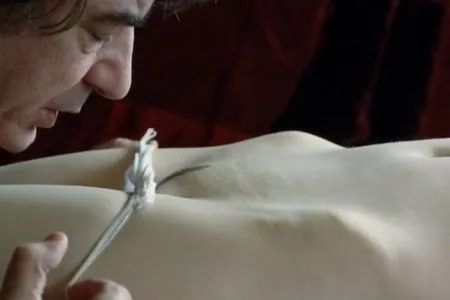 Секс сцена в кіно з молодою актрисою Ніною Іванишин (ВІДЕО)