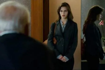 Скандальний фільм "Молода і прекрасна" (ВІДЕО)