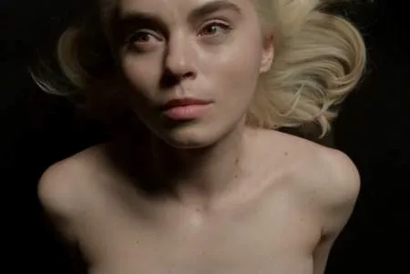 Кліп з голою дівчиною (HD ВІДЕО)