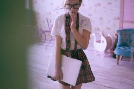 Marta by Yura Cherepnin сексуальна школярка (ВІДЕО)